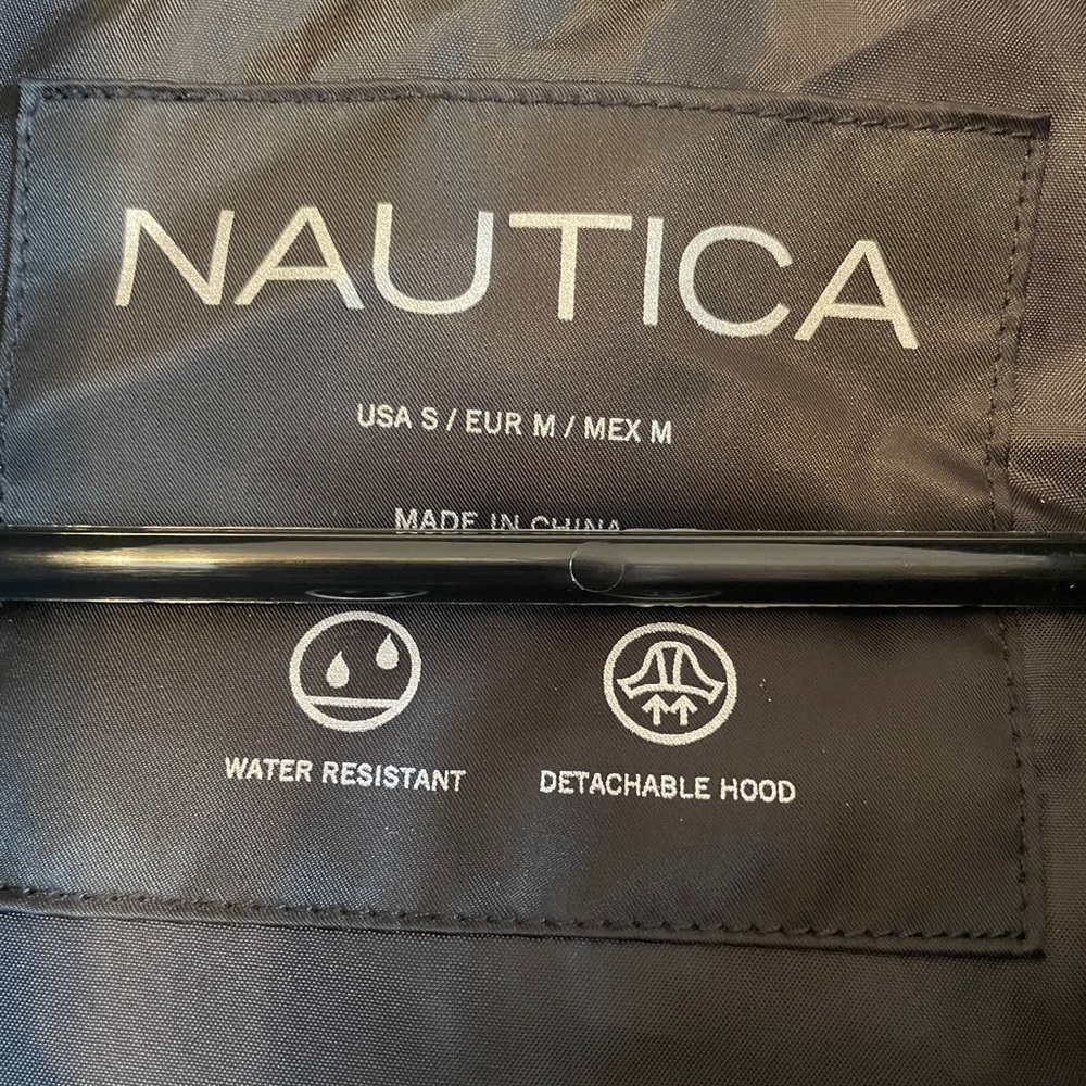 🩷NWOT Nautica Women’s Black Puffer Jacket with Hood and Faux Fur trim. size S - Picture 3 of 8